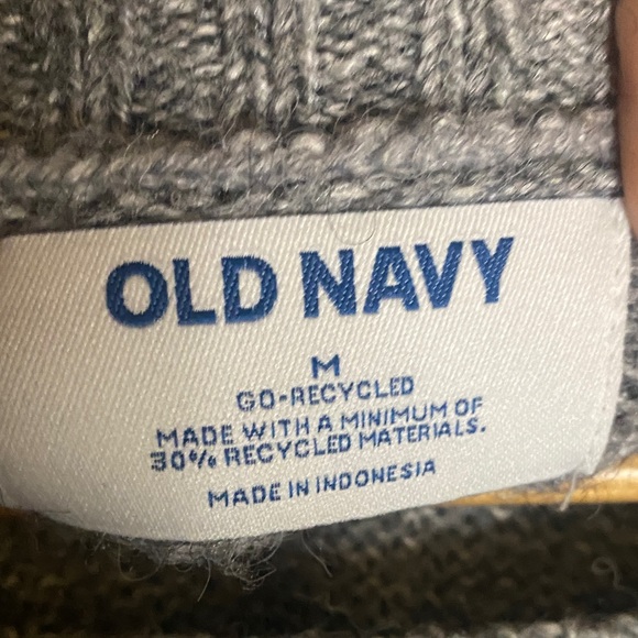 Old Navy Men's Heather Gray Crewneck Sweater size medium - Picture 2 of 5